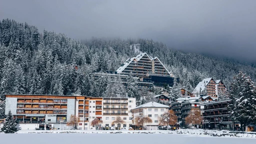 Retour sur le Cocktail de la Nouvelle Année 2018 de l’APACH : échanges constructifs et convivialité à l’Hôtel Crans Ambassador.